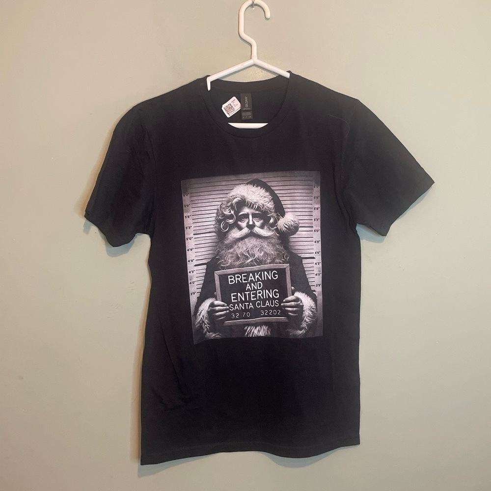 NWT Mens Santa Claus‎ Wanted Mugshot Funny Christmas Holiday T-Shirt Black Small